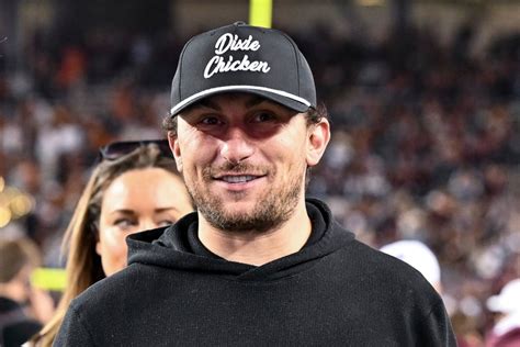 Johnny Manziel leaves fans baffled after posting steamy bathtub。